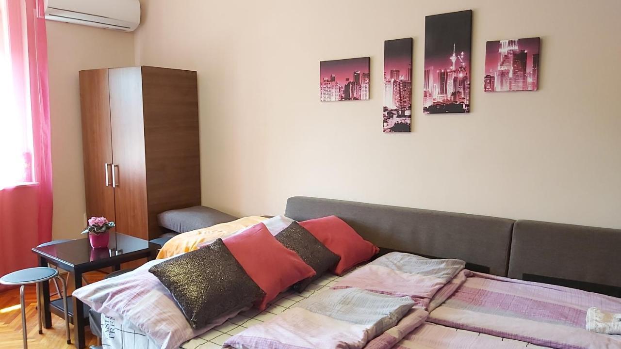 FREE PARKING - Tisza-parti Napfény Apartman Szeged Kültér fotó