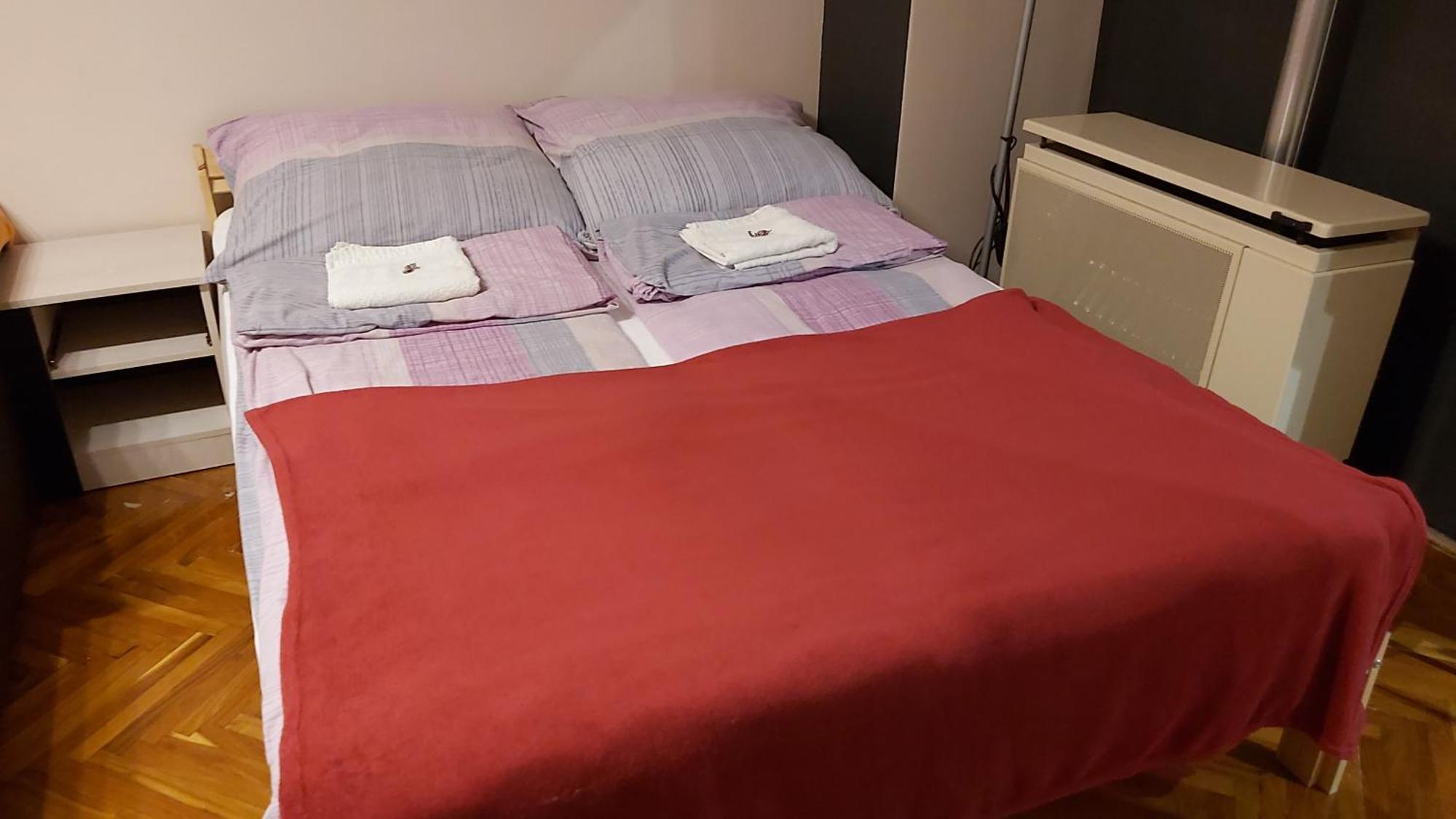 FREE PARKING - Tisza-parti Napfény Apartman Szeged Szoba fotó